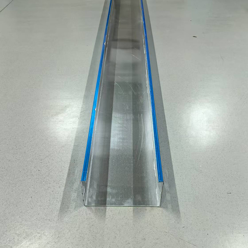 1.0mm-3.0mm मोटाई एल्यूमीनियम प्रवाहकीय केबल ट्रे आउटडोर इनडोर ठोस तल केबल ट्रे